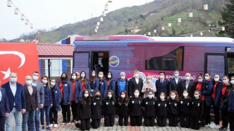 İmamoğlu’nun spor takımına hediye ettiği otobüsü MHP'li başkan talep etti iddiası