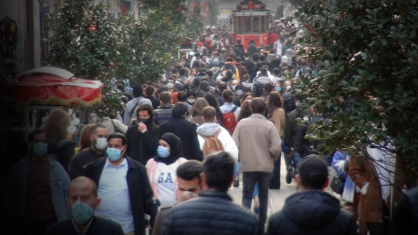 'İstanbul'da sarı kategoriye dönmek için koronavirüs vakalarında yüzde 44 azalma gerekiyor'