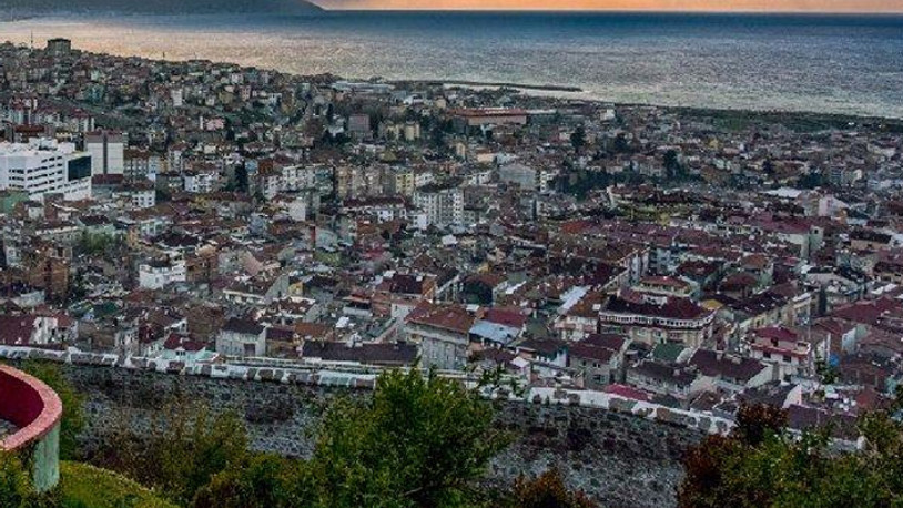 Kırmızı il alarm veriyor: 5 öğretmen hayatını kaybetti, 11 okul karantinada