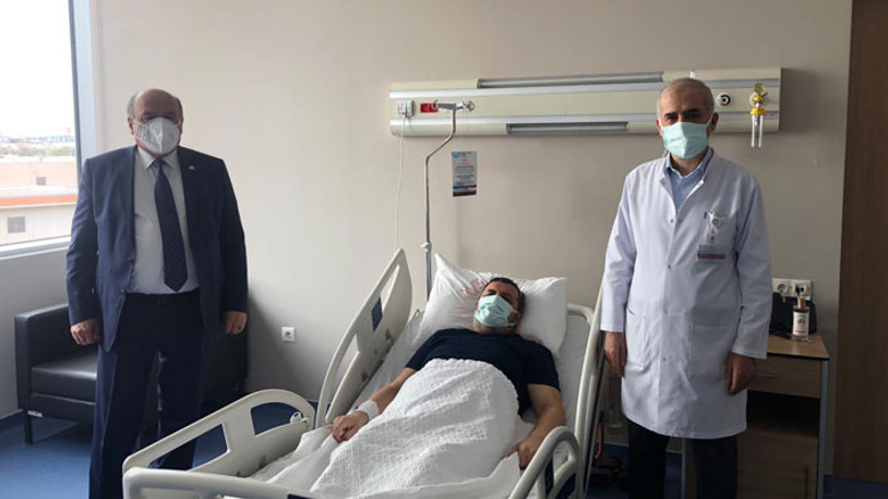 AKP'li vekilden koronavirüs hastasına ziyaret