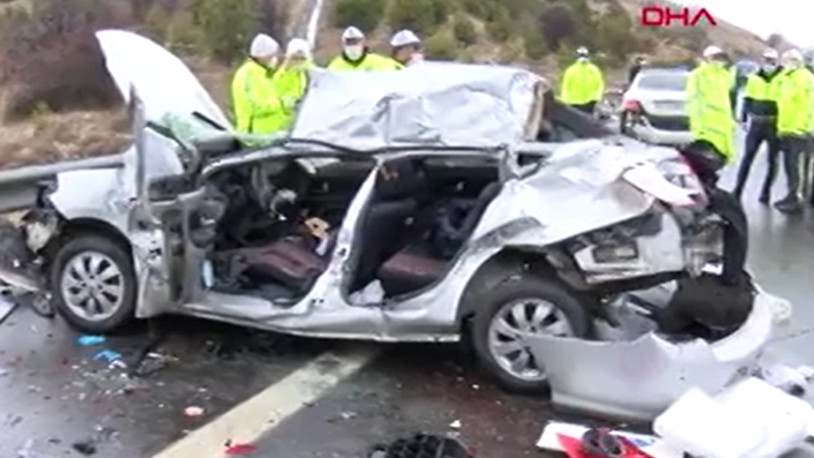 Ankara-İstanbul Otoyolu'nda katliam gibi kaza: Çok sayıda ölü ve yaralı var