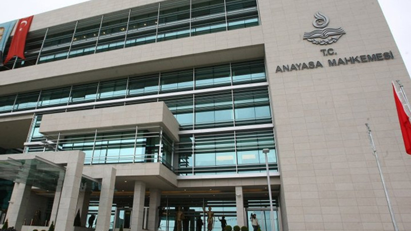 AYM'den basın yayın kuruluşlarını kapatan KHK hakkında kritik karar