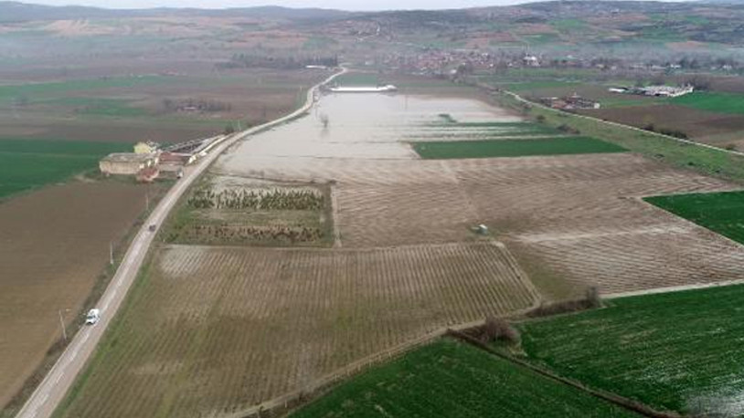 Bursa'daki sağanakta 3 bin dekarlık tarım arazisi zarar gördü