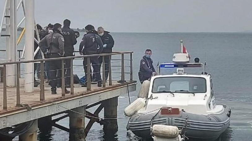 İzmir'de denizde erkek cesedi bulundu