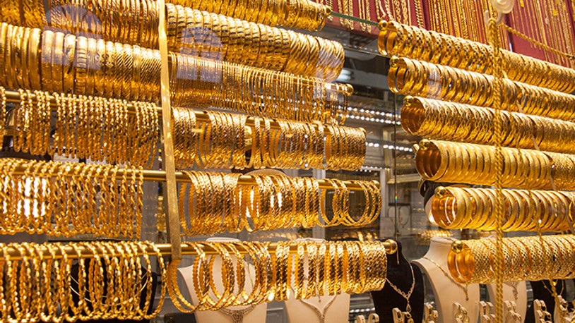 Kuyumcudan 3 bilezik çaldı; "hakkını helal et" diyerek kaçtı