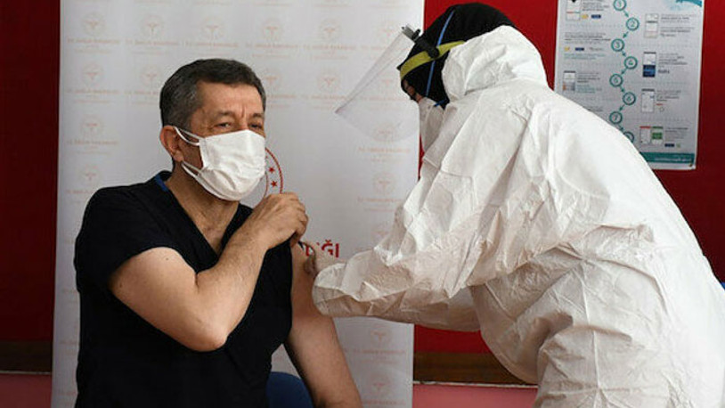 Öğretmenler de aşı randevularına dahil edildi