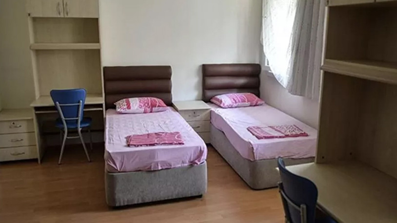 Bir öğrencinin yurtta barınması için "Cumhurbaşkanına hakaret etmemesi" şartı aranacak