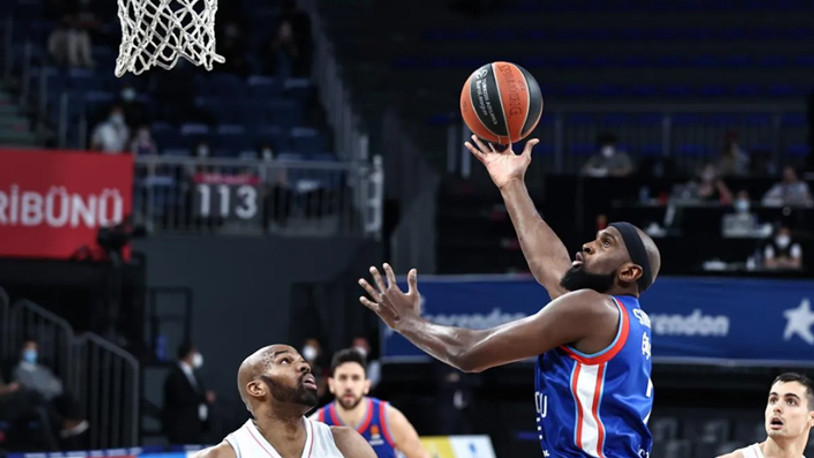 Anadolu Efes, Euroleague'te Real Madrid'i yenerek Final Four'a yükseldi