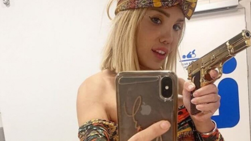 Ciciş Esra Ersoy eline silahı aldı: Kudüs’e gitmek istiyorum