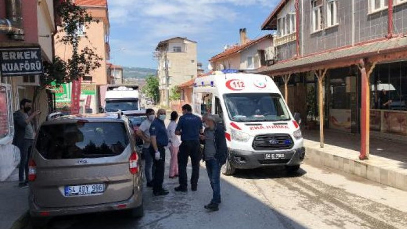 Kadınları taciz etti, kendisine tepki gösteren kişiyi bıçakladı