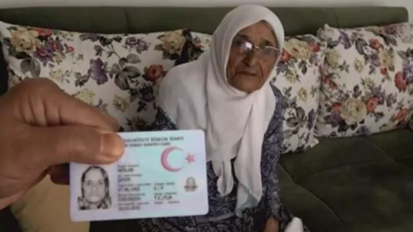 3 padişah, 12 Cumhurbaşkanı gördü