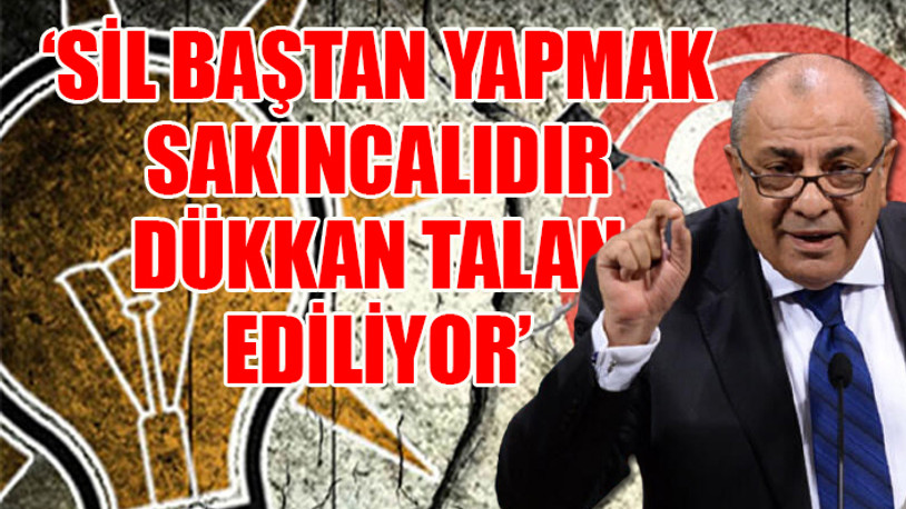 AKP'de 'yeni Anayasa' kirizi