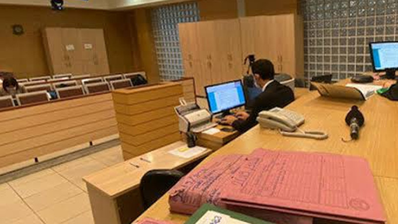 Hakime, 'beni uyaracaksanız mesai saatlerinde uyarın' dedi, sürüldü...