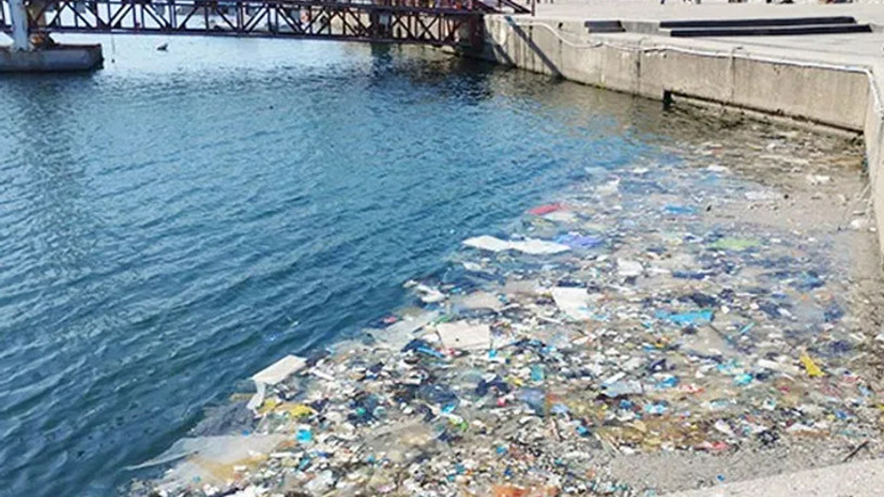 Nehirlerden denizlere çöp akıyor