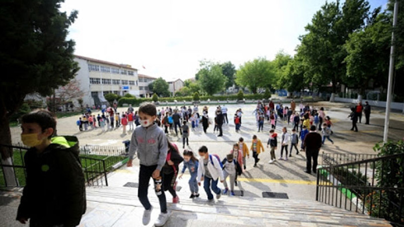 Velileri bekleyen tehlike: 938 okul kapandı, 882 özel okul devredildi