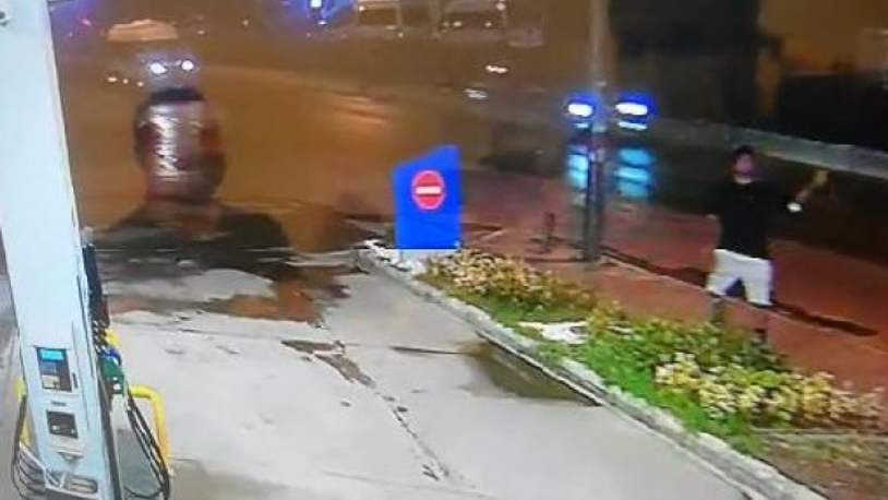 Akaryakıt istasyonunda oyuncak el bombası paniği