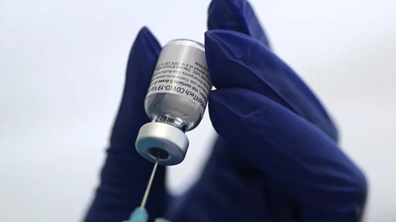 Bakan Koca: Henüz 24 saat dolmadan, 1 milyon kişinin daha ilk veya yeni doz aşısı yapıldı