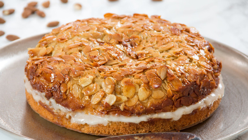 Ballı Bademli Kek Tarifi