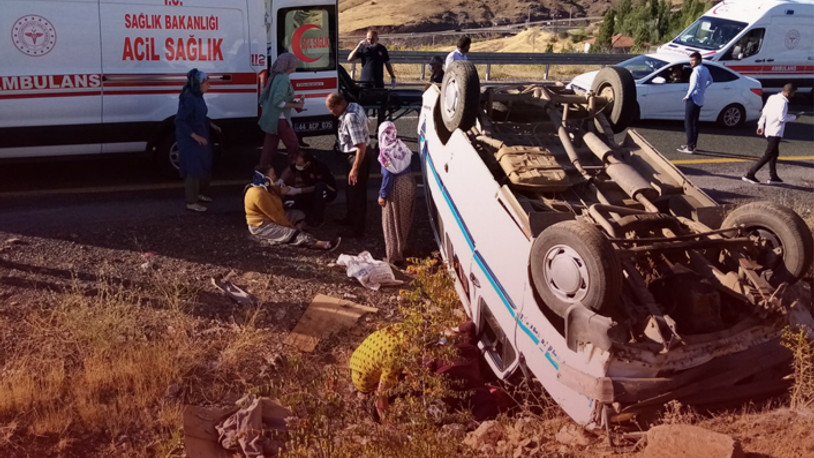 Malatya'da 2 ayrı trafik kazası: 14 yaralı