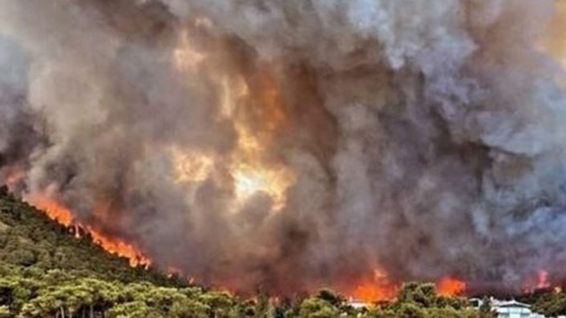Marmaris yangını körfezi tehdit ediyor: Alevler ilerliyor