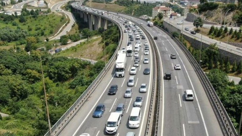 Zincirleme kaza TEM’i kilitledi