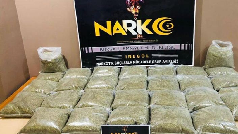 Çöp konteynerinde 28 kilo uyuşturucu bulundu