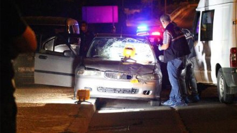 Otomobilden zorla indirilen kadın, bir başka otomobilin çarpmasıyla can verdi