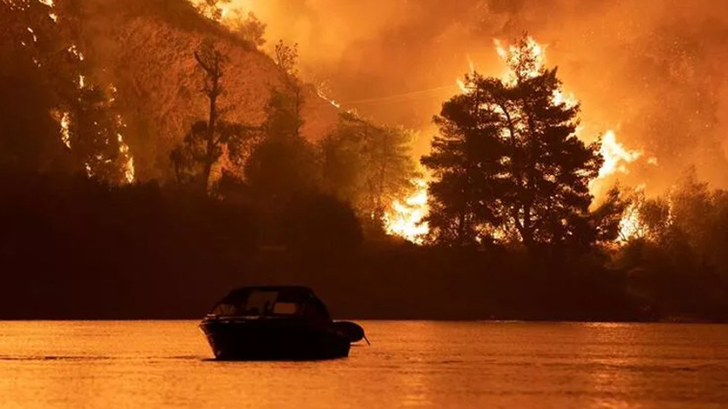 Yunanistan'da hava kuvvetleri komutanı görevinden istifa etti
