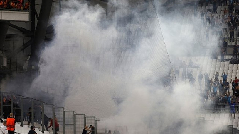 Maç öncesi stat karıştı: Fransız polisi Galatasaraylı taraftarlara müdahale etti