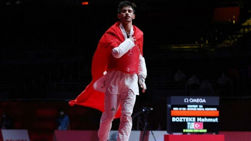 Mahmut Bozteke’den bronz madalya