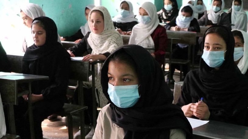 Taliban, kız öğrencilerin ortaokula gitmesini yasakladı