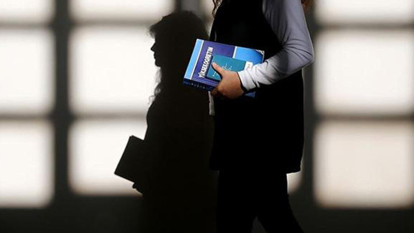 Üniversitede skandal alım: Edebiyat bölümüne tarihçi arıyorlar