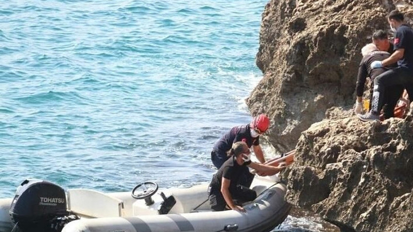 40 metre yüksekliğindeki falezlerden düşen kişi kurtarılamadı