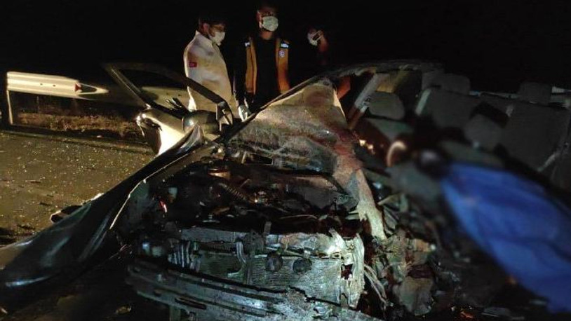 Kontrolden çıkan kamyon zincirleme kazaya neden oldu: 3 ölü