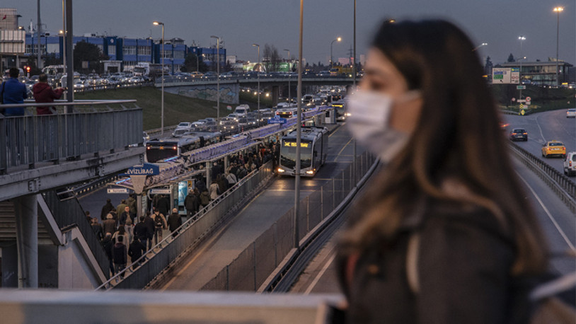 Türkiye'de koronavirüs nedeniyle 2021 yılında hayatını kaybedenlerin sayısı 2020'yi geçti