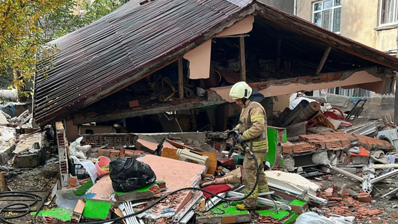 İstanbul Pendik'te bir binada patlama