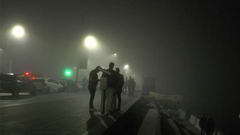 İstanbul’da sis etkili oldu, Kız Kulesi kayboldu
