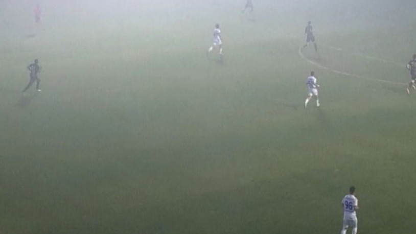 İstanbulspor-Menemenspor mücadelesi yoğun sis nedeniyle tatil edildi
