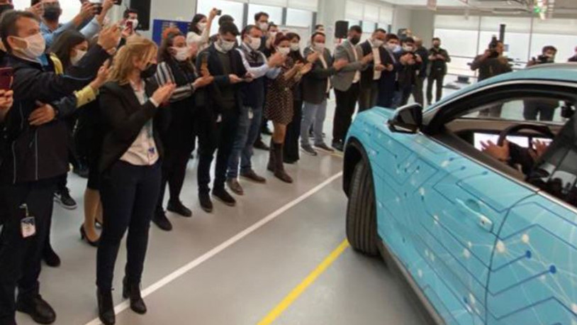 Yerli otomobil TOGG'un prototipine takılan plaka tepki çekti