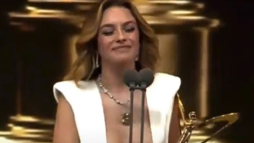 Altın Kelebek Ödülleri Töreni'ne Melis Sezen damga vurdu