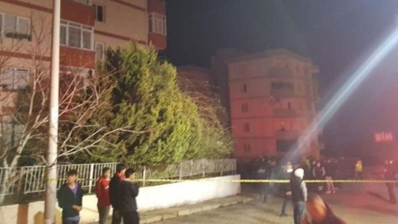 İzmir Narlıdere'de heyelan: İki apartman tamamen boşaltıldı