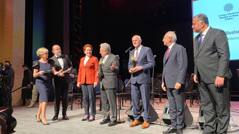 1. Uluslararası Dostluk ve Barış Ödülleri sahipleriyle buluştu