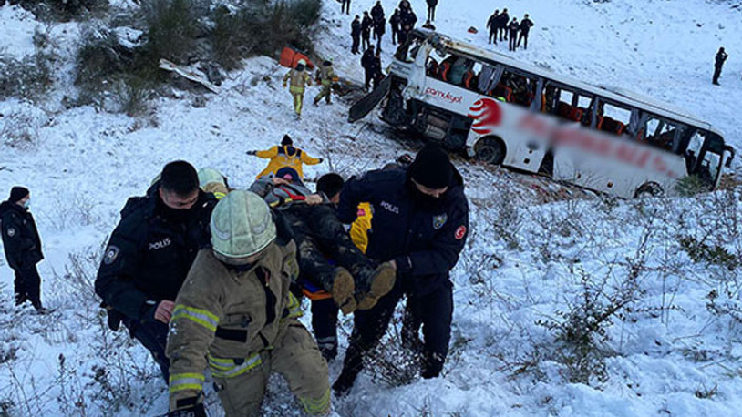 İstanbul'da otobüs kazası! Ölü ve yaralılar var