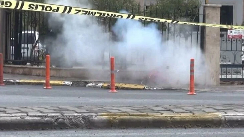 Valilik önüne bırakılan bohça fünye ile patlatıldı