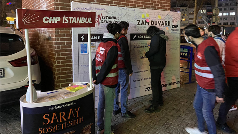CHP'den İstanbul'un tüm ilçelerinde 'zam duvarı': Vatandaşın ilgisi yoğun
