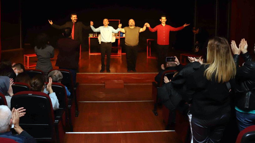 “İyi, Kötü, Çirkin” Adlı Tiyatro Oyunu Kartal’da Sahnelendi