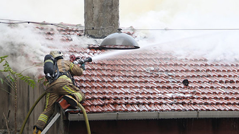 Manavgat'taki otel çalışanları alevlerin arasında kaldı