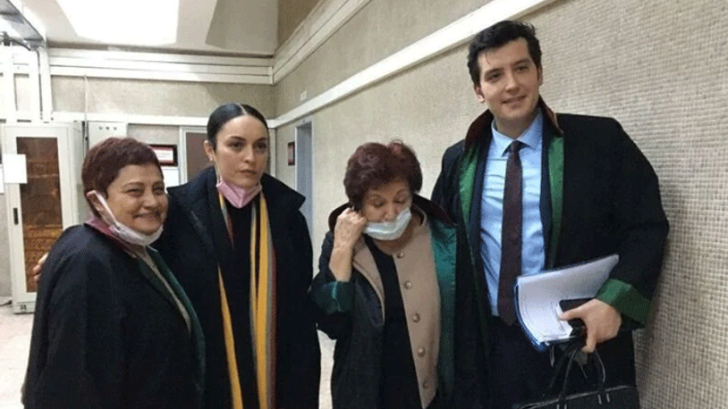 Oyuncu Ezgi Mola hakim karşısına çıktı