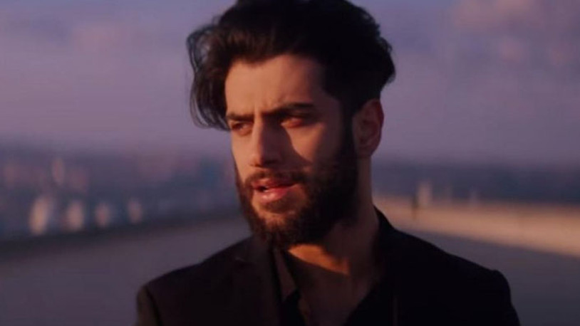 Reynmen'in annesi evinde silahlı gaspa uğradı