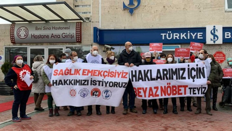 Sağlık çalışanlarının 'Beyaz Nöbeti' sürüyor: Oyalama değil haklarımızı istiyoruz